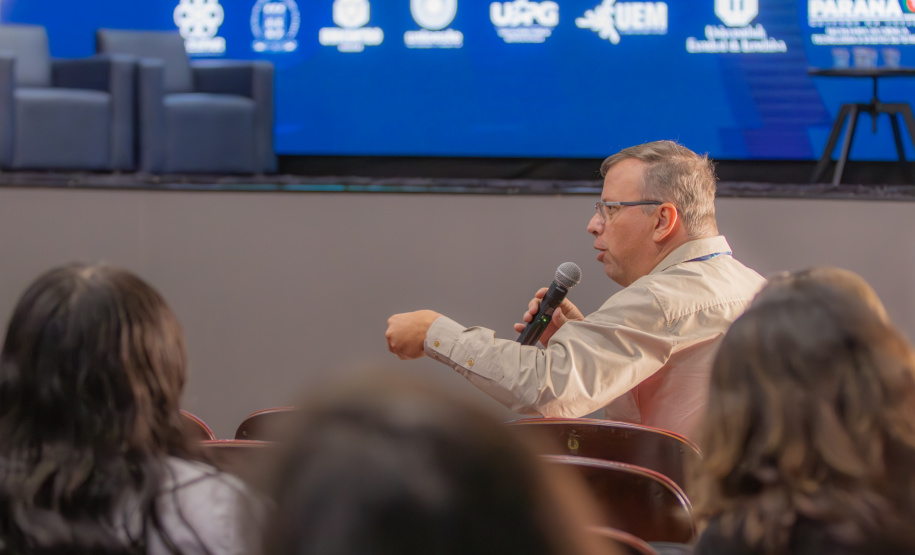 Universidades Estaduais do Paraná alinham políticas públicas com foco em resultados e boas práticas
