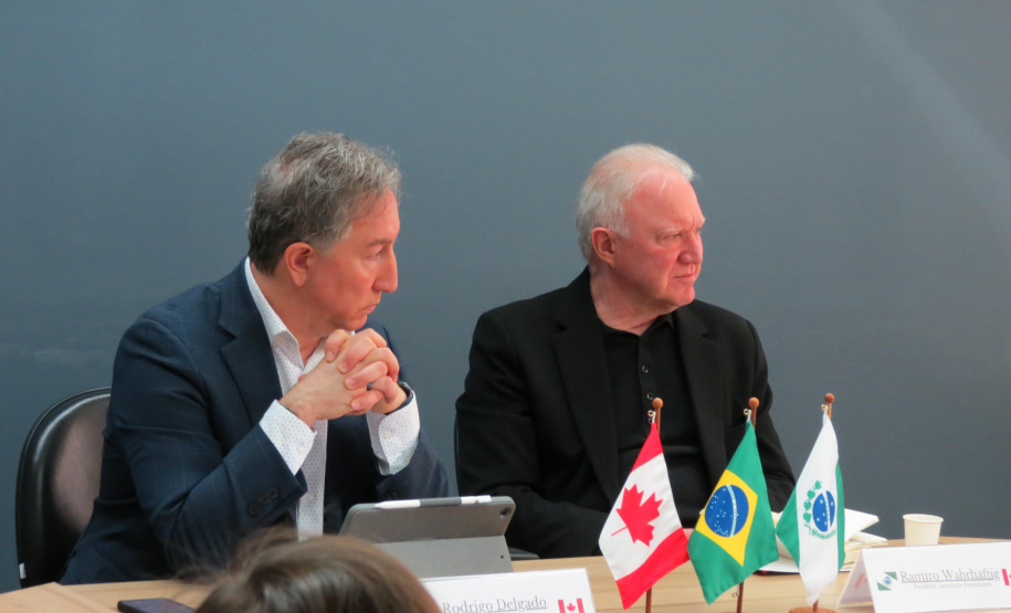 Paraná e consórcio de universidades do Canadá discutem parcerias em ciência