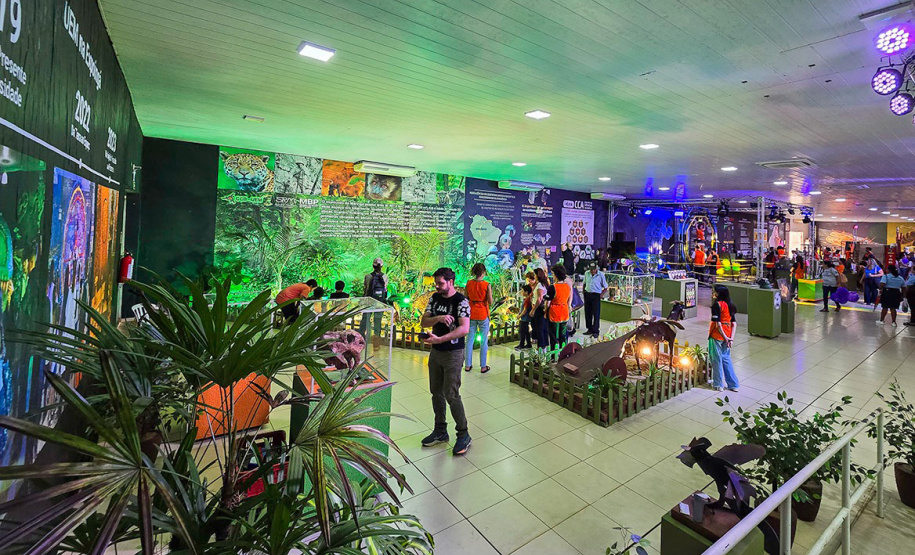 Com mais de 100 projetos, UEM mostra força da ciência na Expoingá 2025