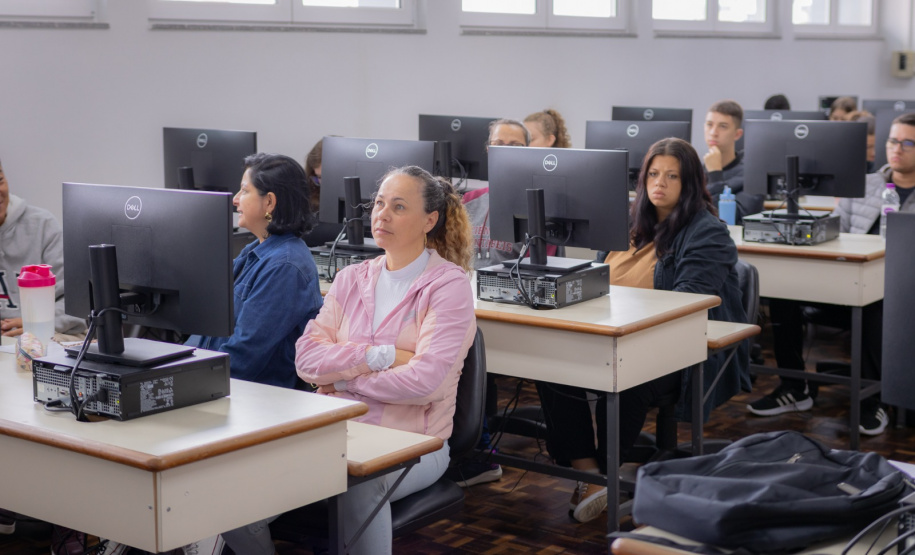 Paraná é o 1º estado a regulamentar cursos microcredenciais no Brasil