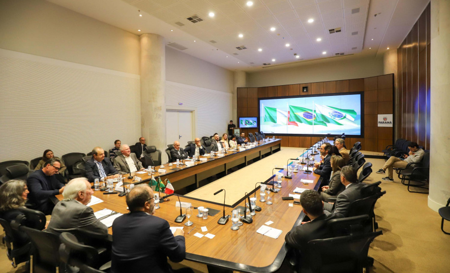 Paraná assina acordos com região italiana da Emilia-Romagna