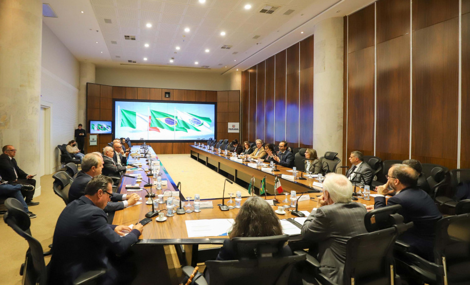 Paraná assina acordos com região italiana da Emilia-Romagna