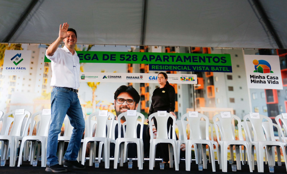Sonho realizado: governador entrega residencial com 528 apartamentos em Guarapuava