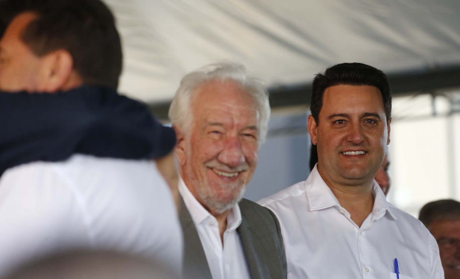 Sonho realizado: governador entrega residencial com 528 apartamentos em Guarapuava