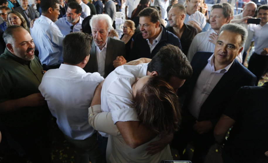 Sonho realizado: governador entrega residencial com 528 apartamentos em Guarapuava