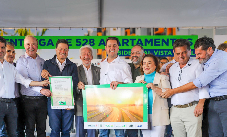 Sonho realizado: governador entrega residencial com 528 apartamentos em Guarapuava