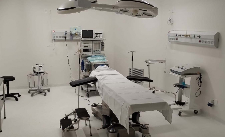Hospital Regional do Centro-Oeste é referência em cirurgias eletivas e formação profissional