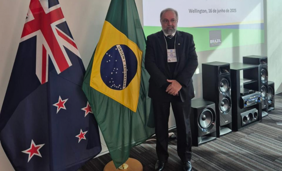 Paraná e Nova Zelândia firmam parceria entre universidades para pesquisa e intercâmbio