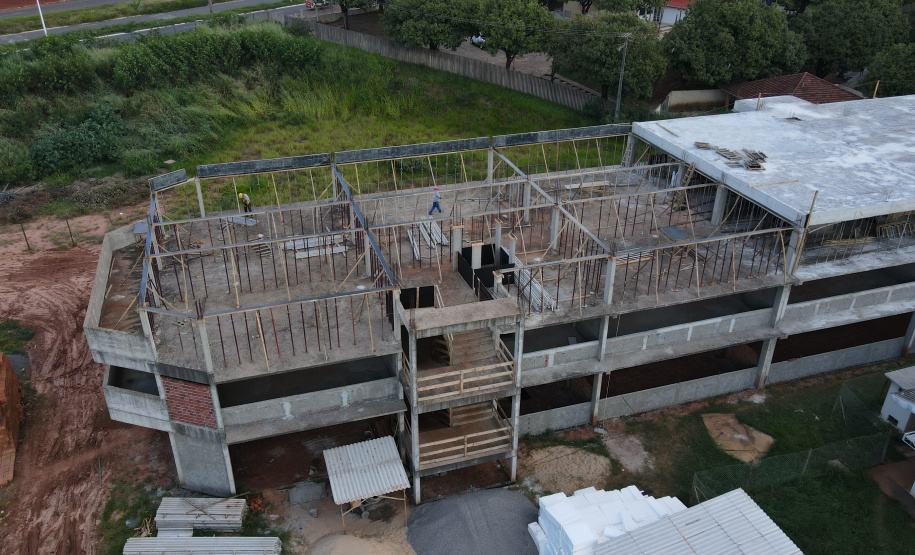 Obra de R$ 1,1 milhão vai instalar novo bueiro na PR-436 em Ribeirão do Pinhal