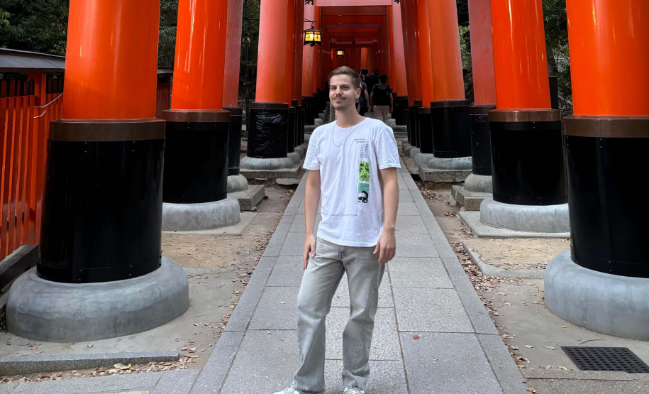 Ganhando o Mundo da Ciência amplia fronteiras para docentes e universitários paranaenses