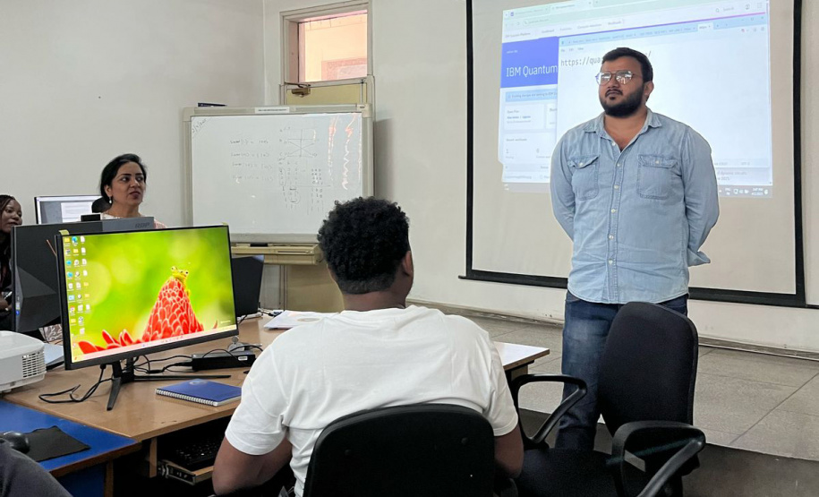 Após curso na Índia, paranaenses organizam grupo de pesquisa sobre computação quântica