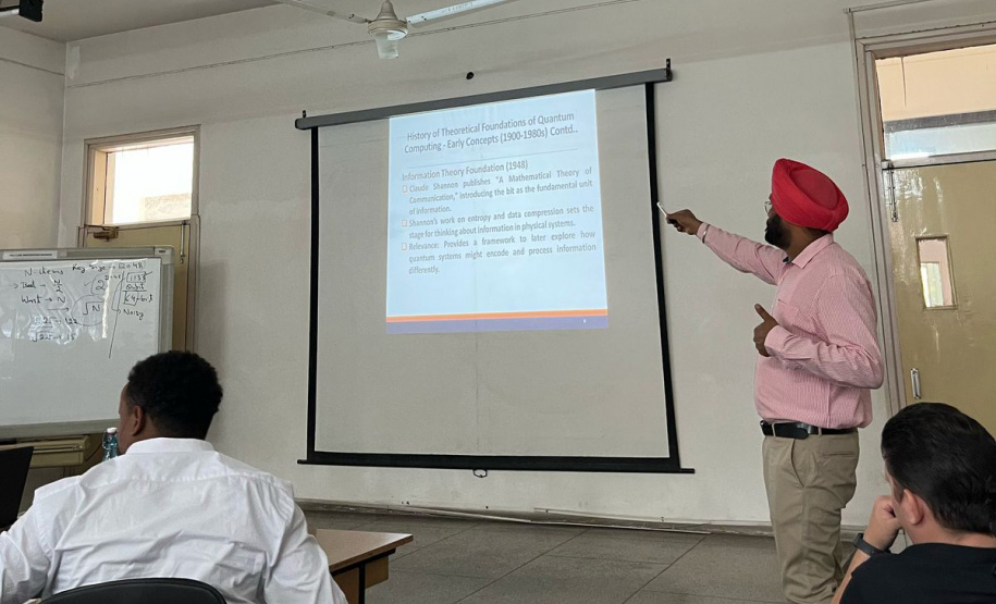 Após curso na Índia, paranaenses organizam grupo de pesquisa sobre computação quântica