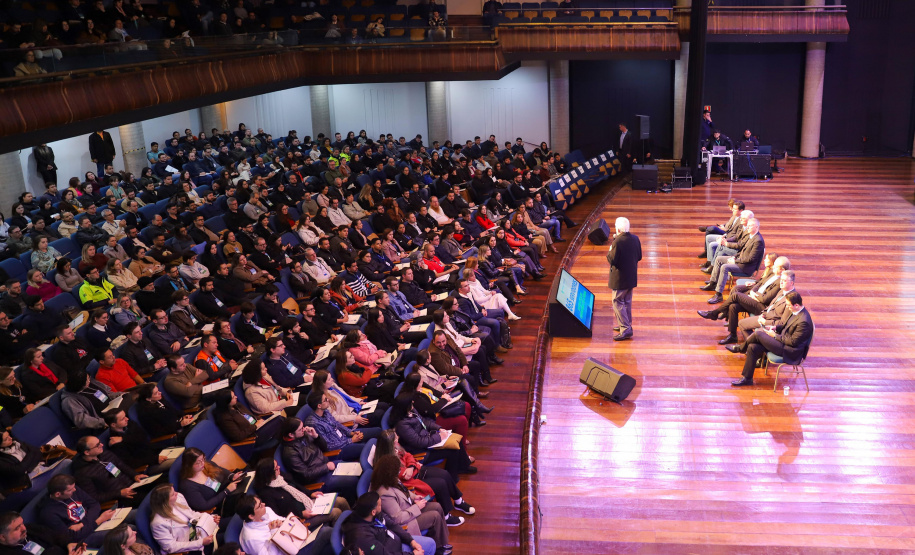 Governo do Estado promove integração de 865 novos servidores públicos do Paraná