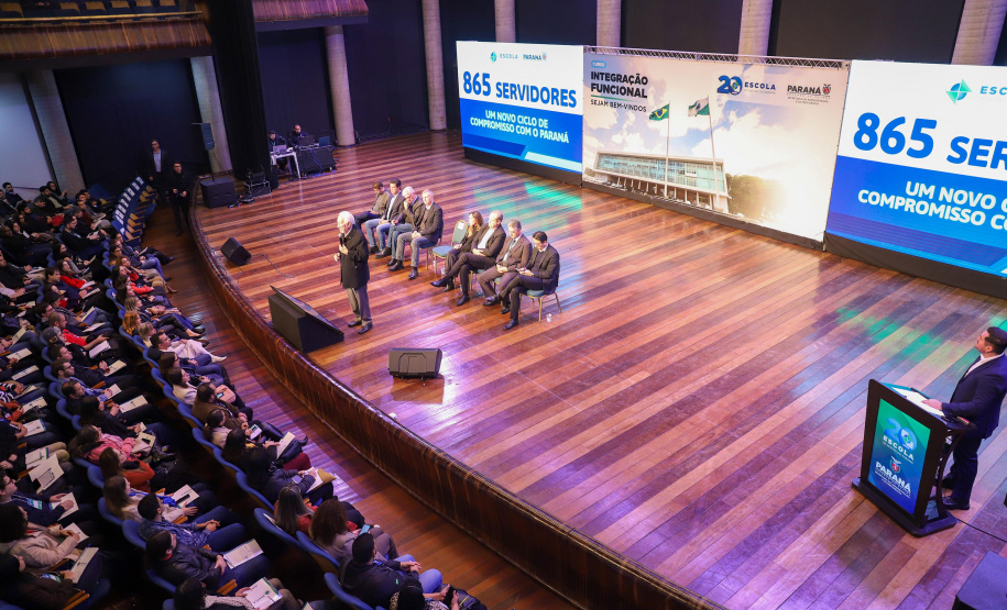 Governo do Estado promove integração de 865 novos servidores públicos do Paraná