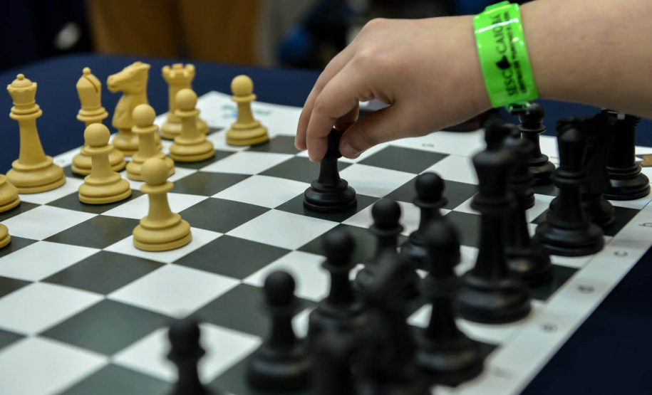 Com jogadores de 20 países, Matinhos recebe torneio internacional de xadrez