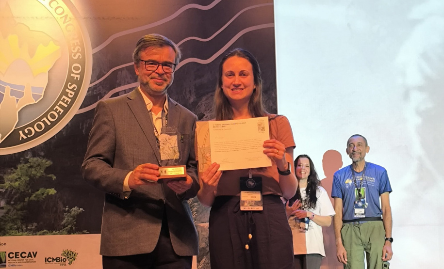 Grupo de pesquisa da UEPG recebe prêmio em congresso internacional por educação patrimonial