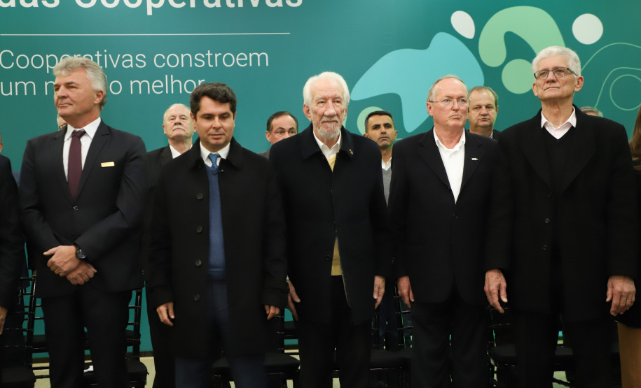 Modelo reconhecido pela ONU, cooperativismo do Paraná é celebrado no Palácio Iguaçu