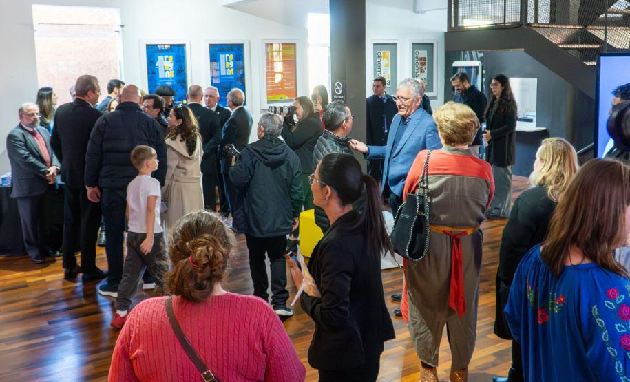 "Rodyna": documentário mostra trajetória de cientistas ucranianos acolhidos no Paraná