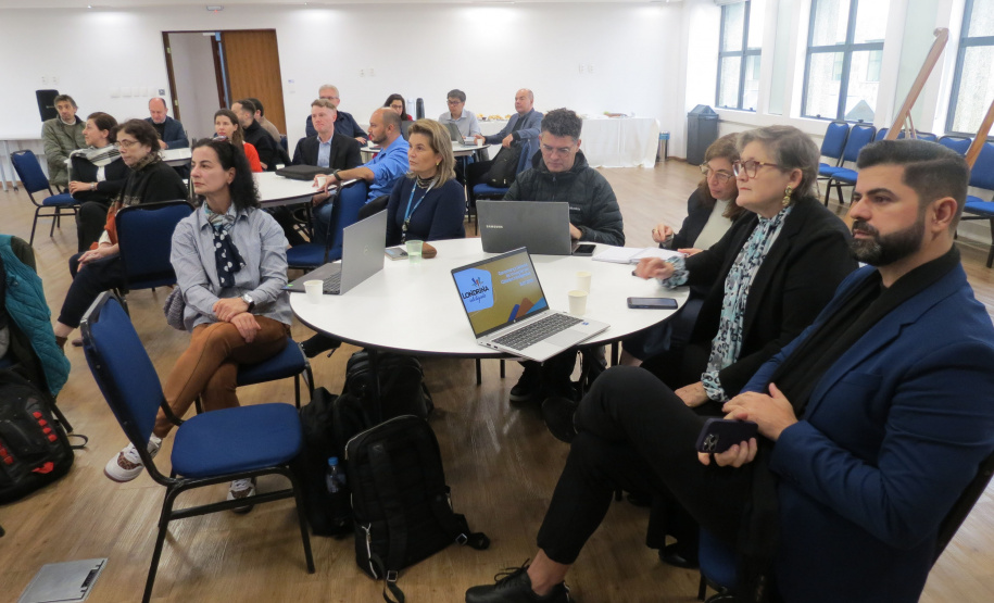 Paraná discute ações para tornar as cidades mais inteligentes e humanas por meio da CT&I