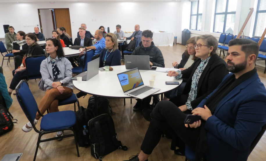 Paraná discute ações para tornar as cidades mais inteligentes e humanas por meio da CT&I