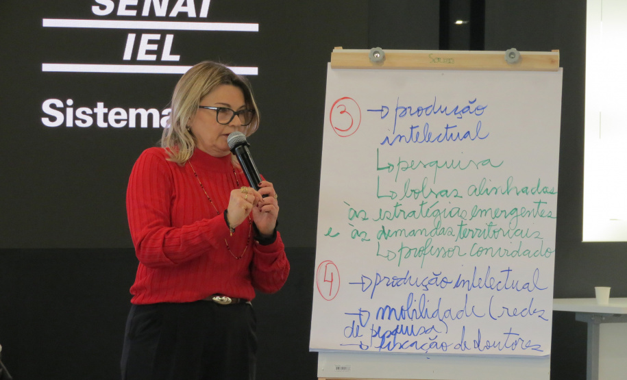 Evento discute papel da pós-graduação no fortalecimento da ciência e inovação do Paraná