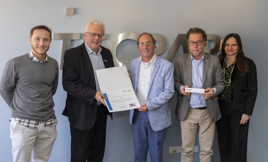 Tecpar concede Selo de Inovação à empresa paranaense de saúde bucal