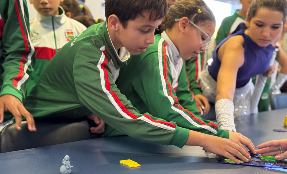 Carreta da Inovação leva oficinas e tecnologia a Santo Antônio do Paraíso e Jaguapitã