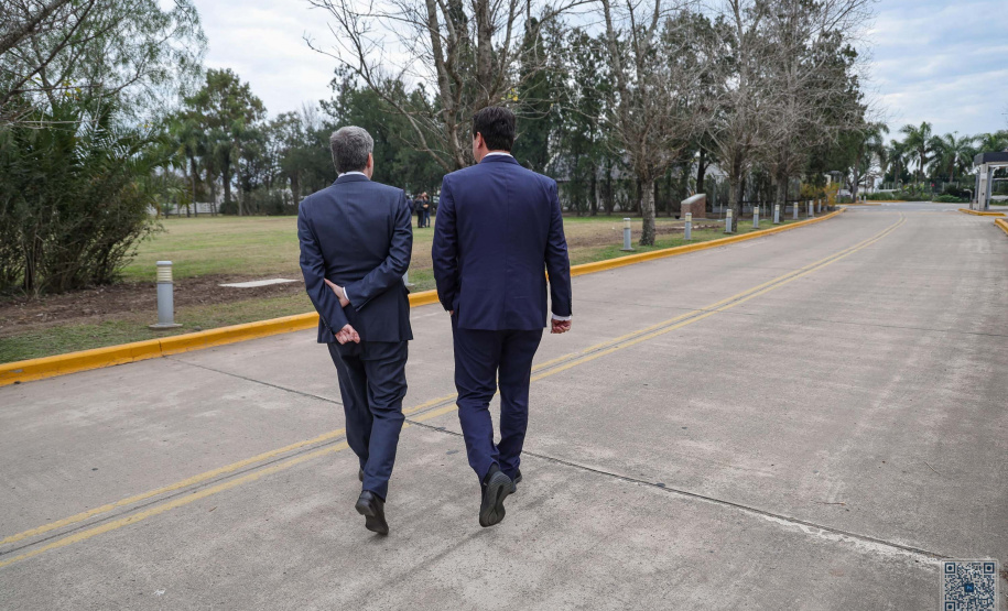 Ratinho Junior visita cooperativa e Centro de Inovação na Argentina