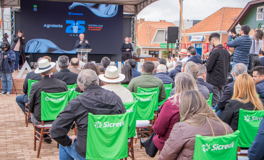 UEPG apresenta Escola de Queijo e outros projetos na Agroleite em Castro