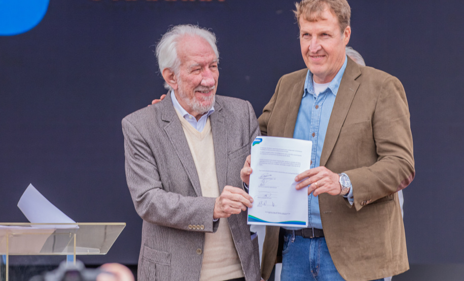 UEPG apresenta Escola de Queijo e outros projetos na Agroleite em Castro