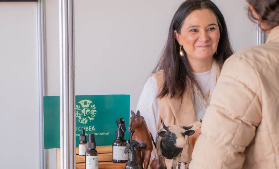 UEPG apresenta Escola de Queijo e outros projetos na Agroleite em Castro