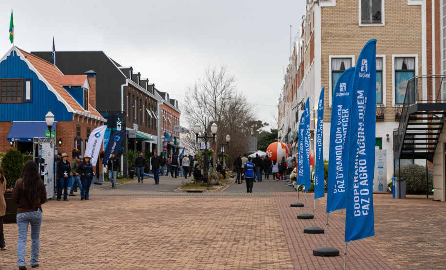 Governador anuncia laboratório de biotecnologia do leite e solução europeia para o agro