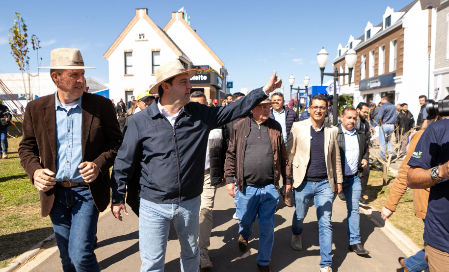 Governador anuncia laboratório de biotecnologia do leite e solução europeia para o agro