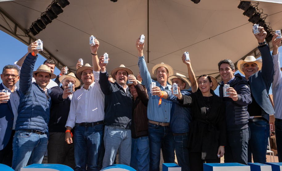Governador anuncia laboratório de biotecnologia do leite e solução europeia para o agro