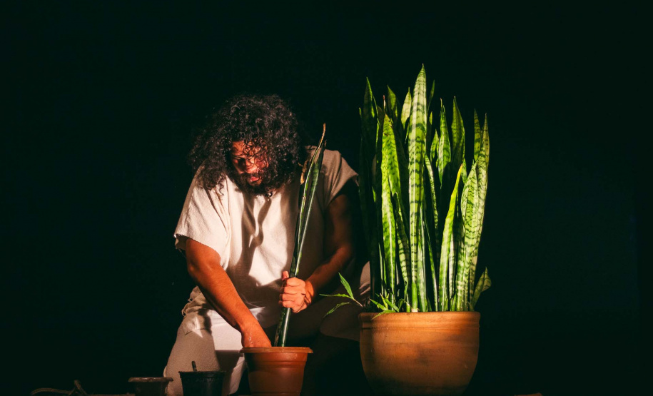 Portas Abertas no MAC-PR, B.B. King no Guaíra e bordado no MON marcam a agenda cultural