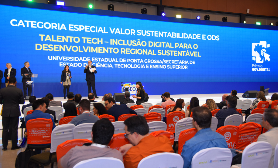 Paraná conquista prêmios nacionais de tecnologia