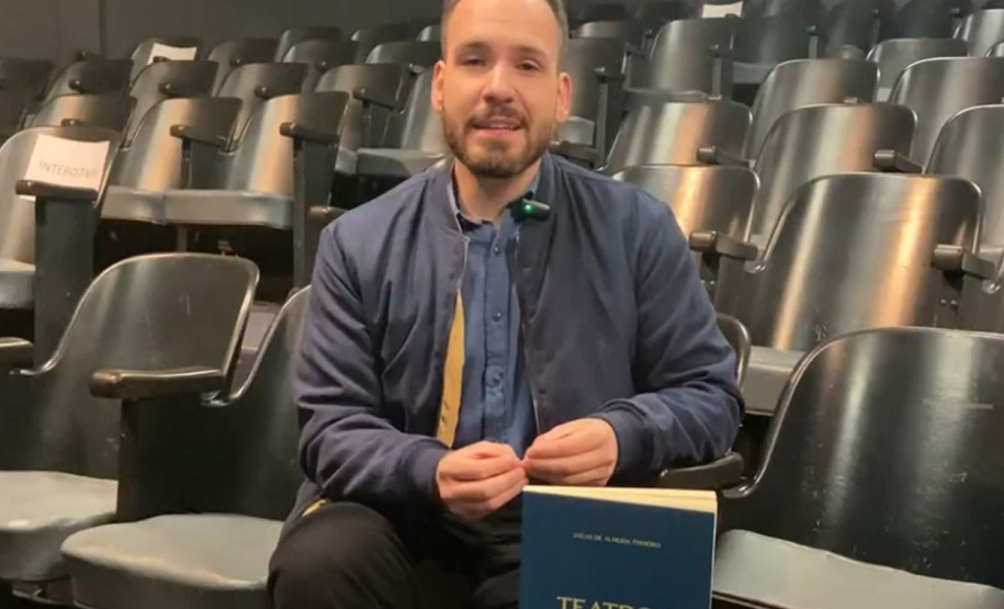 Professor de Artes Cênicas da UEM conquista o Prêmio Jabuti Acadêmico