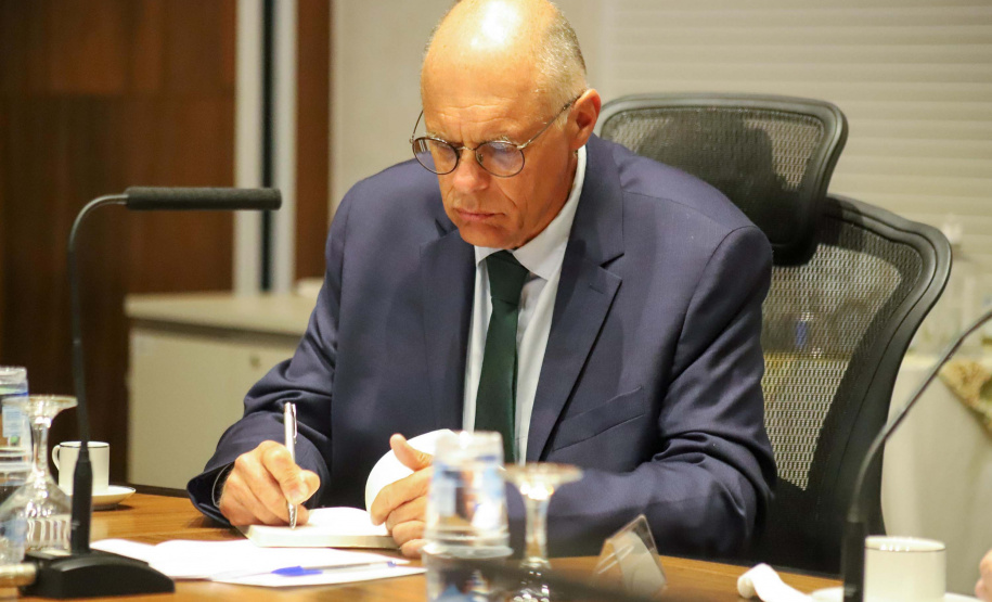 Piana destaca diferenciais do Paraná para a Agência Francesa de Desenvolvimento