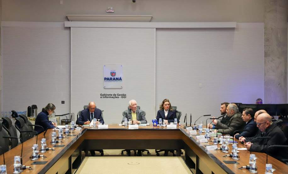 Piana destaca diferenciais do Paraná para a Agência Francesa de Desenvolvimento