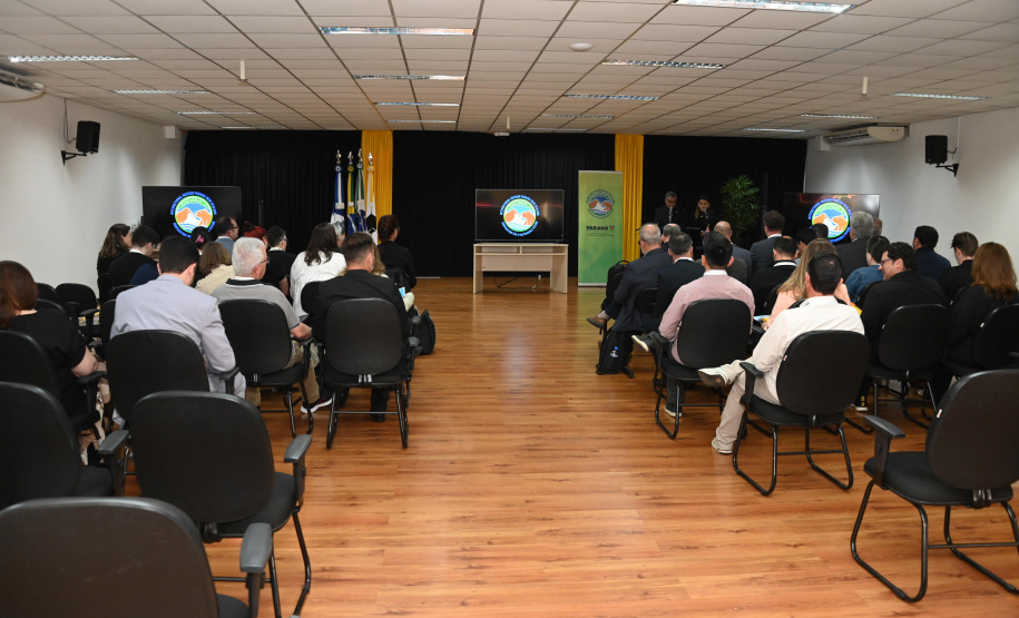 Missão da Nova Zelândia visita universidades estaduais do Paraná em busca de parcerias