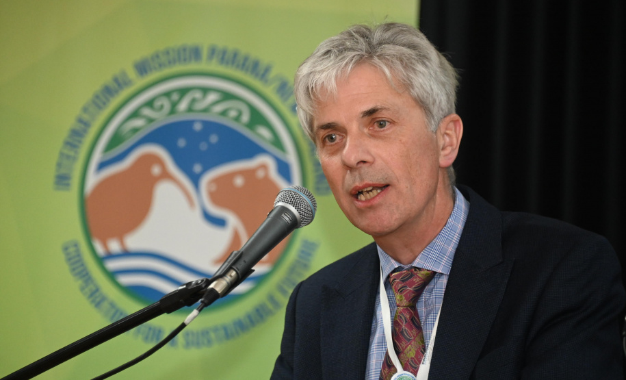 Missão da Nova Zelândia visita universidades estaduais do Paraná em busca de parcerias