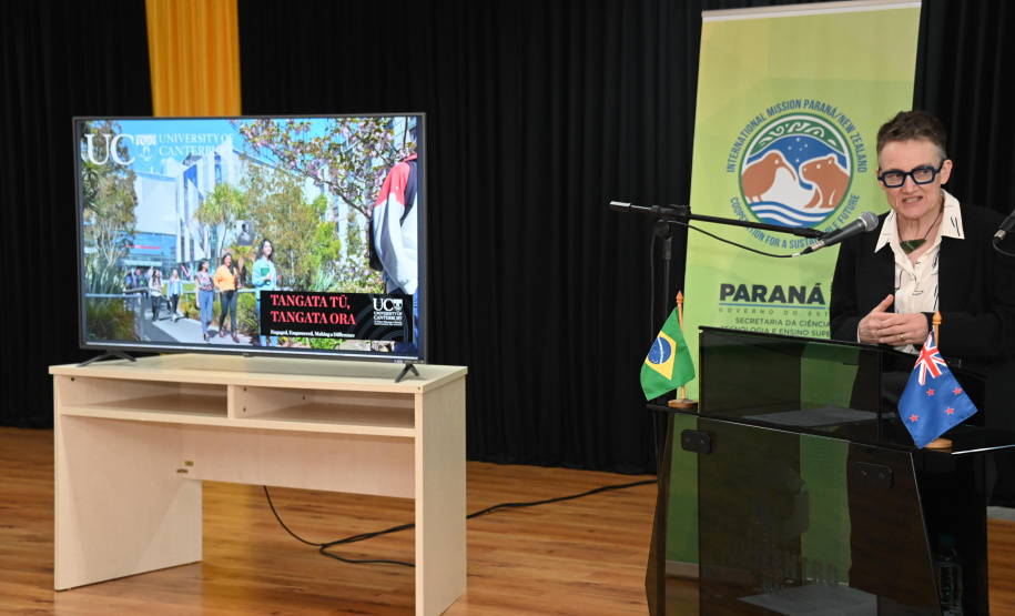 Missão da Nova Zelândia visita universidades estaduais do Paraná em busca de parcerias