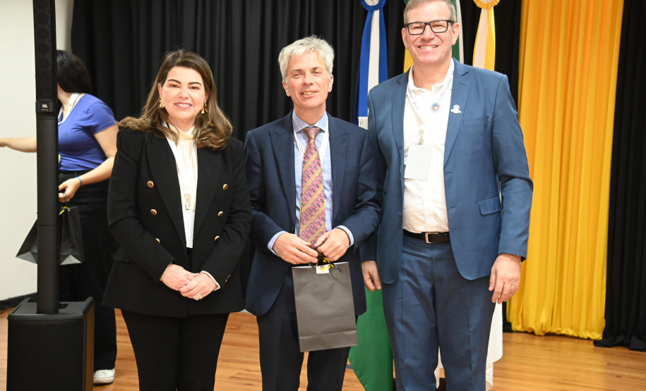 Missão da Nova Zelândia visita universidades estaduais do Paraná em busca de parcerias