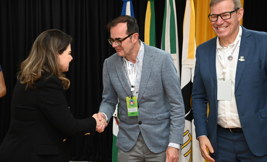 Missão da Nova Zelândia visita universidades estaduais do Paraná em busca de parcerias