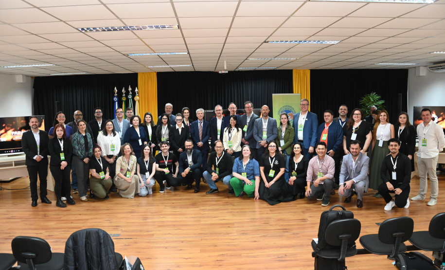 Missão da Nova Zelândia visita universidades estaduais do Paraná em busca de parcerias