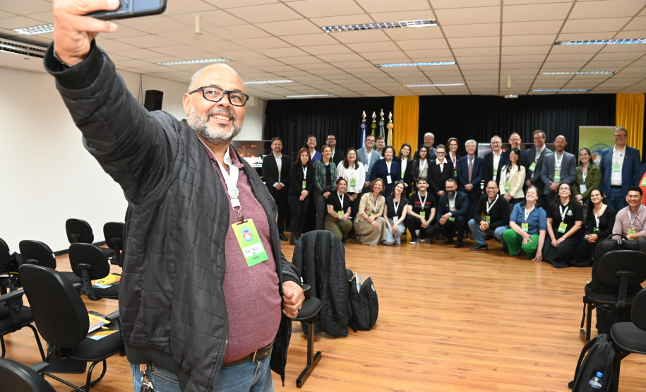 Missão da Nova Zelândia visita universidades estaduais do Paraná em busca de parcerias