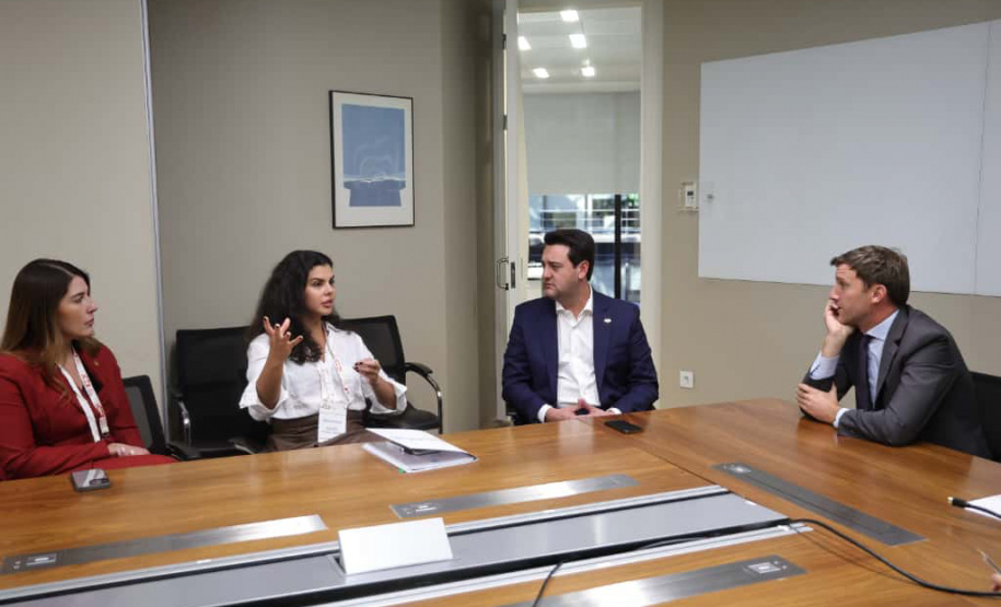 Ratinho Junior assina cooperação com a ONU-Habitat para estruturar o Paraná Hub