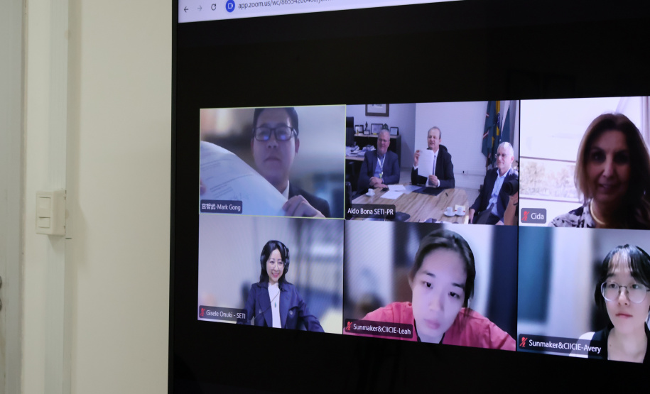 Governo firma parceria internacional para ofertar cursos de qualificação em 19 áreas