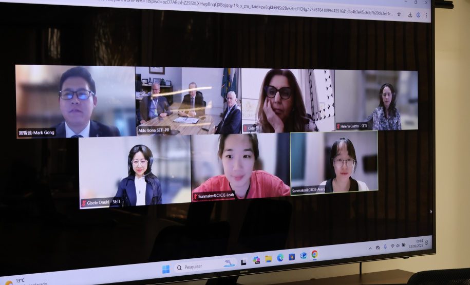 Governo firma parceria internacional para ofertar cursos de qualificação em 19 áreas