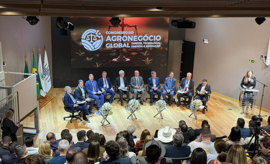 Paraná apresenta em congresso iniciativas que unem ciência e produção agropecuária